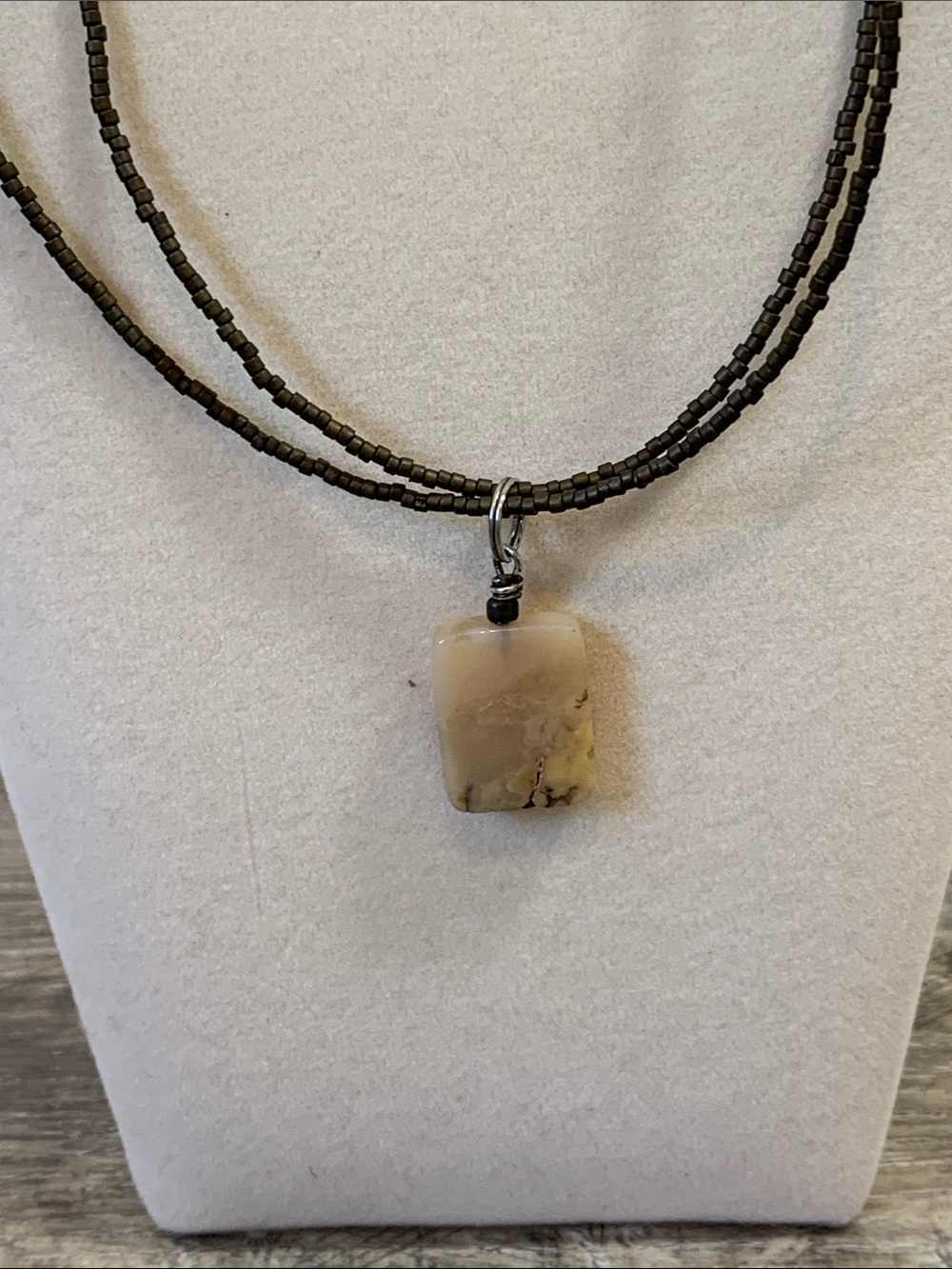 Beige Natural Stone Pendant Layered Necklace - Picture 2 of 4